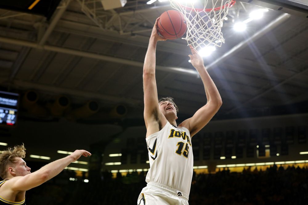 Iowa Hawkeyes forward Ryan Kriener (15) against the Michigan Wolverines Friday, February 1, 2019 at Carver-Hawkeye Arena. (Brian Ray/hawkeyesports.com)
