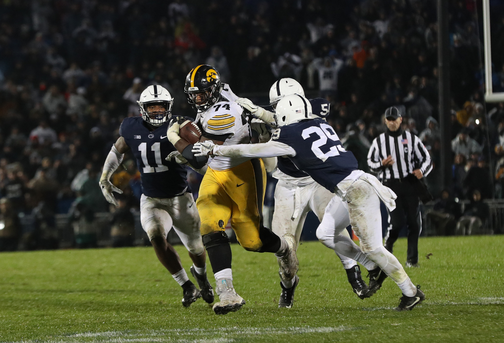 Iowa Hawkeyes offensive lineman Tristan Wirfs (74) against the Penn State Nittany Lions Saturday, October 27, 2018 at Beaver Stadium in University Park, Pa. (Brian Ray/hawkeyesports.com)