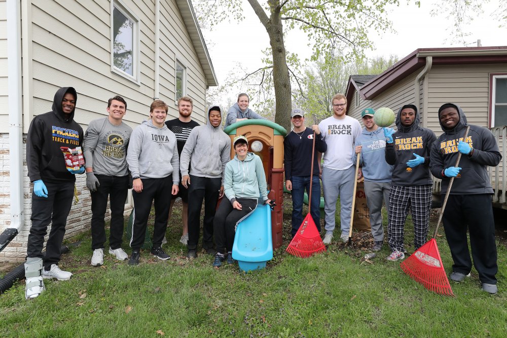 Members of the Hawkeye Football team volunteer at United Action for Youth during the annual Iowa Athletics Day of Caring Sunday, April 28, 2019 in Iowa City. (Brian Ray/hawkeyesports.com)