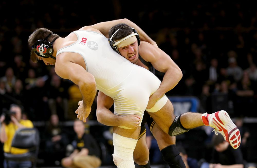 Iowa’s Michael Kemerer wrestles Ohio State’s Kaleb Romero at 174 pounds Friday, January 24, 2020 at Carver-Hawkeye Arena. Kemerer won the match 7-1. (Brian Ray/hawkeyesports.com)