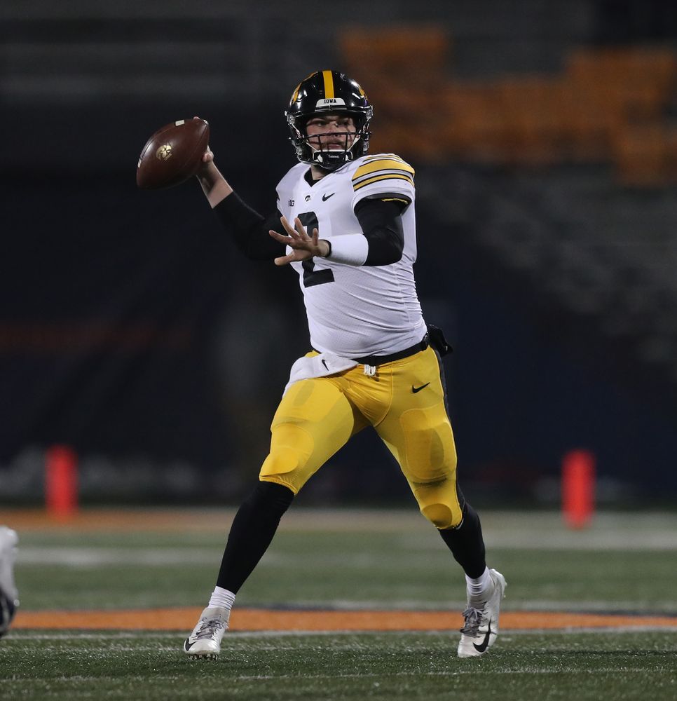 Iowa Hawkeyes quarterback Peyton Mansell (2) against the Illinois Fighting Illini Saturday, November 17, 2018 at Memorial Stadium in Champaign, Ill. (Brian Ray/hawkeyesports.com)