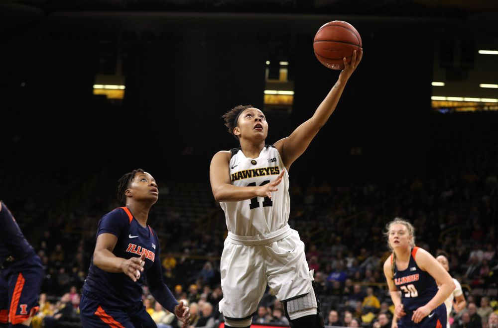 Iowa Hawkeyes guard Tania Davis (11) against the Illinois Fighting Illini Thursday, February 14, 2019 at Carver-Hawkeye Arena. (Brian Ray/hawkeyesports.com)