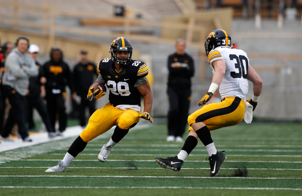Iowa Hawkeyes running back Toren Young (28) during the final spring practice Friday, April 20, 2018 at Kinnick Stadium. (Brian Ray/hawkeyesports.com)