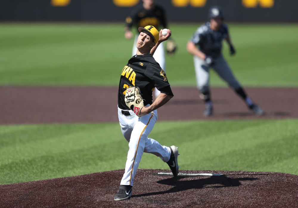 Iowa Hawkeyes Jason Foster (27) delivers the ball to the plate during game two against UC Irvine Saturday, May 4, 2019 at Duane Banks Field. (Brian Ray/hawkeyesports.com)