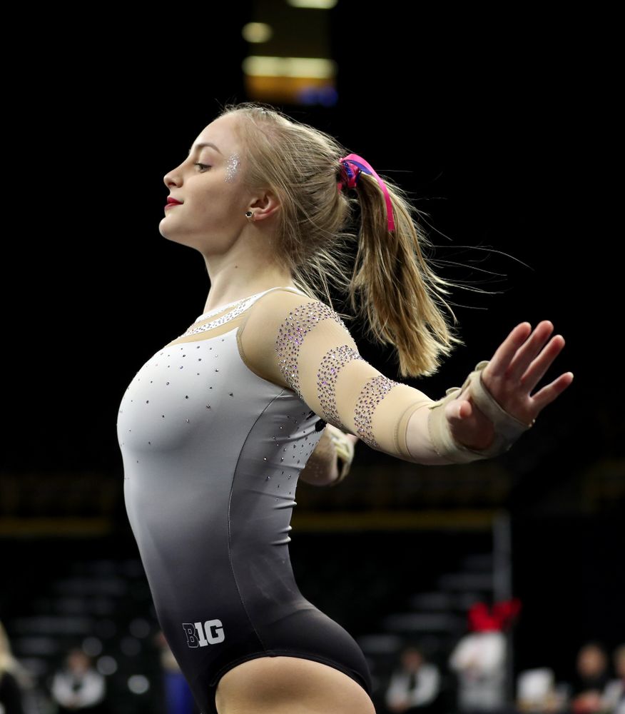 IowaÕs Lauren Guerin competes on the floor against Ball State and Air Force Saturday, January 11, 2020 at Carver-Hawkeye Arena. (Brian Ray/hawkeyesports.com)