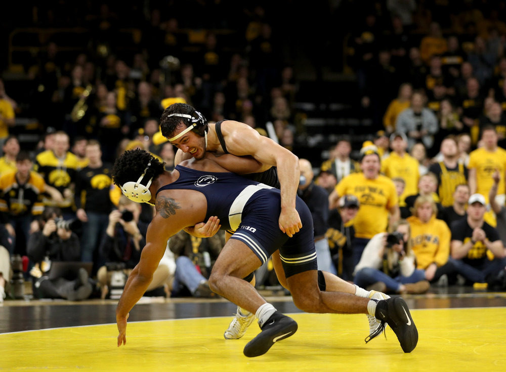Iowa’s Michael Kemerer wrestles Penn State’s Mark Hall at 174 pounds Friday, January 31, 2020 at Carver-Hawkeye Arena. Kemerer won the match 11-6. (Brian Ray/hawkeyesports.com)