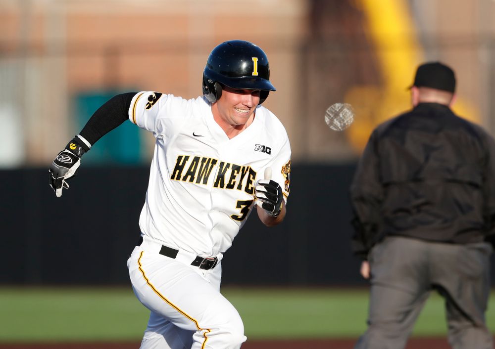 Iowa Hawkeyes infielder Matt Hoeg (3) against the Michigan Wolverines Friday, April 27, 2018 at Duane Banks Field in Iowa City. (Brian Ray/hawkeyesports.com)