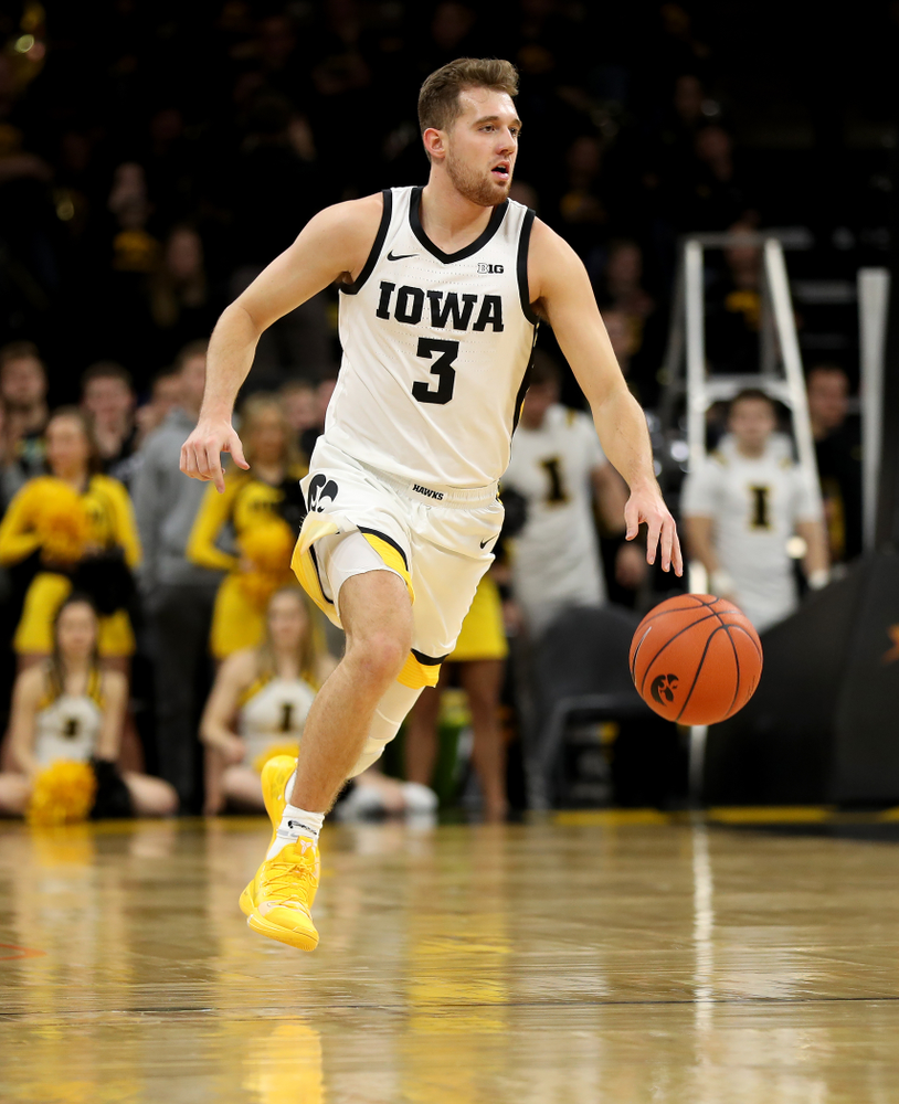 Iowa Hawkeyes guard Jordan Bohannon (3) against the Minnesota Golden Gophers Monday, December 9, 2019 at Carver-Hawkeye Arena. (Brian Ray/hawkeyesports.com)