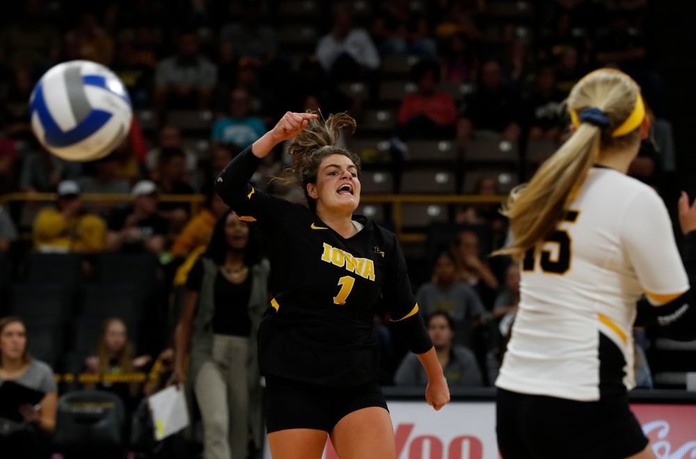 Iowa Hawkeyes defensive specialist Molly Kelly (1) against the Michigan Wolverines Sunday, September 23, 2018 at Carver-Hawkeye Arena. (Brian Ray/hawkeyesports.com)