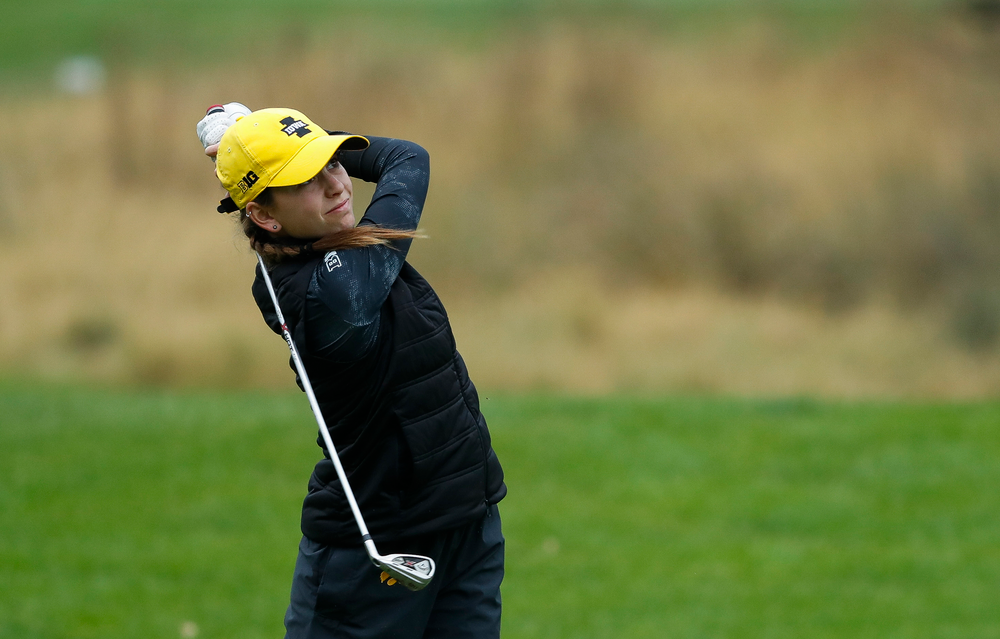 Iowa's Dana Lerner tees off during the final round of the Diane Thomason Invitational at Finkbine Golf Course on September 30, 2018. (Tork Mason/hawkeyesports.com)