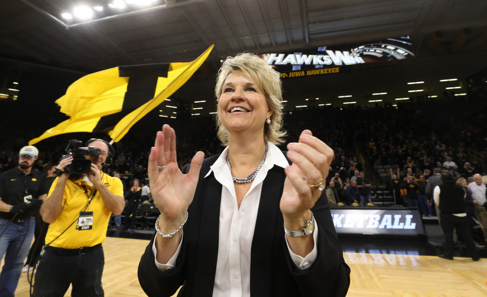 Iowa Hawkeyes head coach Lisa Bluder against the Iowa State Cyclones in the Iowa Corn Cy-Hawk Series Wednesday, December 5, 2018 at Carver-Hawkeye Arena. (Brian Ray/hawkeyesports.com)