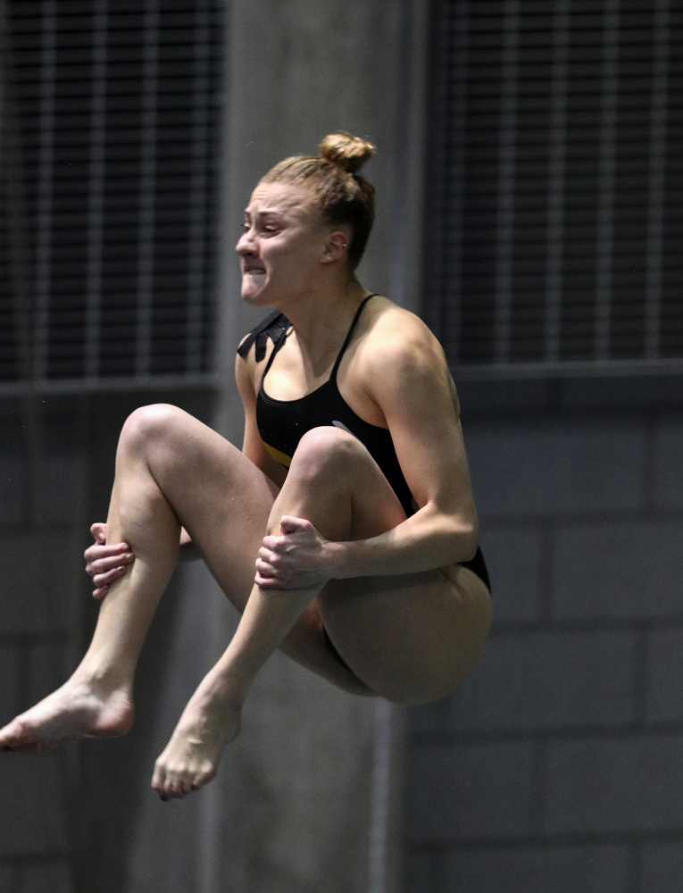Iowa's Samantha Tamborski competes on the 3-meter springboard against the Iowa State Cyclones in the Iowa Corn Cy-Hawk Series Friday, December 7, 2018 at at the Campus Recreation and Wellness Center. (Brian Ray/hawkeyesports.com)