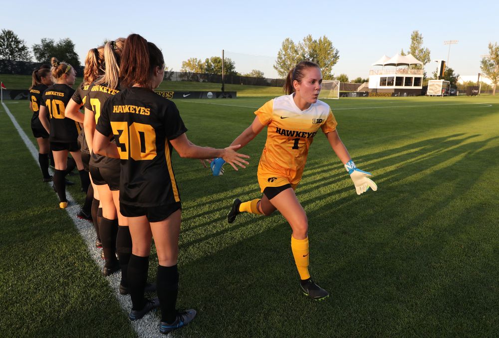 Iowa Hawkeyes goalkeeper Claire Graves (1) during a 2-1 victory over the Iowa State Cyclones Thursday, August 29, 2019 in the Iowa Corn Cy-Hawk series at the Iowa Soccer Complex. (Brian Ray/hawkeyesports.com)
