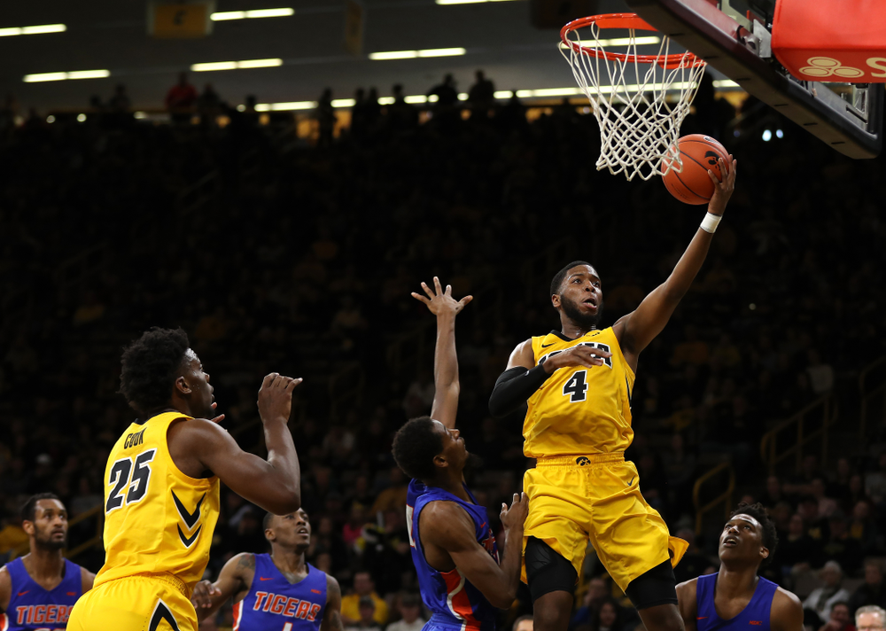 Iowa Hawkeyes guard Isaiah Moss (4) against the Savannah State Tigers Saturday, December 22, 2018 at Carver-Hawkeye Arena. (Brian Ray/hawkeyesports.com)