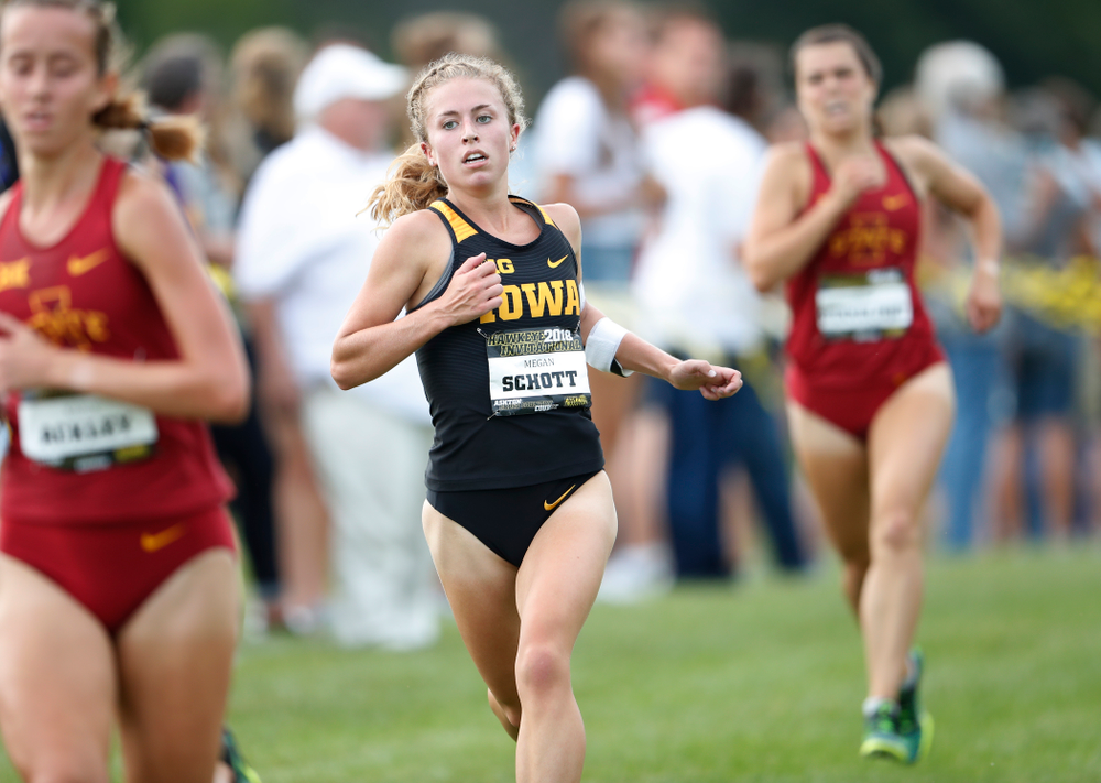 Megan Schott during the Hawkeye Invitational Friday, August 31, 2018 at the Ashton Cross Country Course. (Brian Ray/hawkeyesports.com)