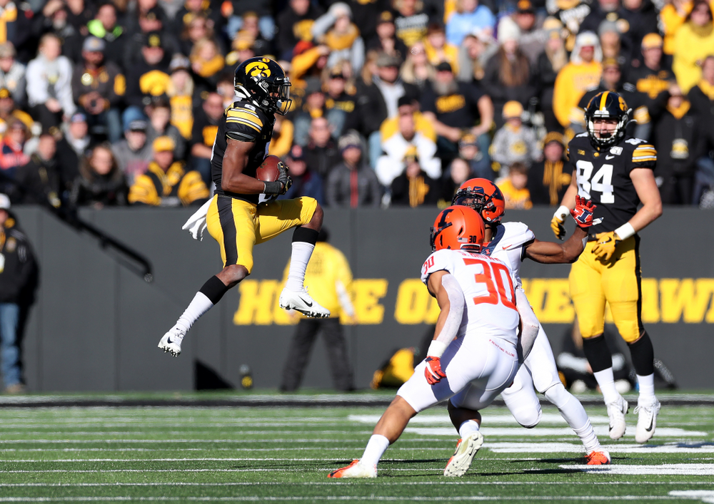 Iowa Hawkeyes wide receiver Ihmir Smith-Marsette (6) against the Illinois Fighting Illini Saturday, November 23, 2019 at Kinnick Stadium. (Brian Ray/hawkeyesports.com)