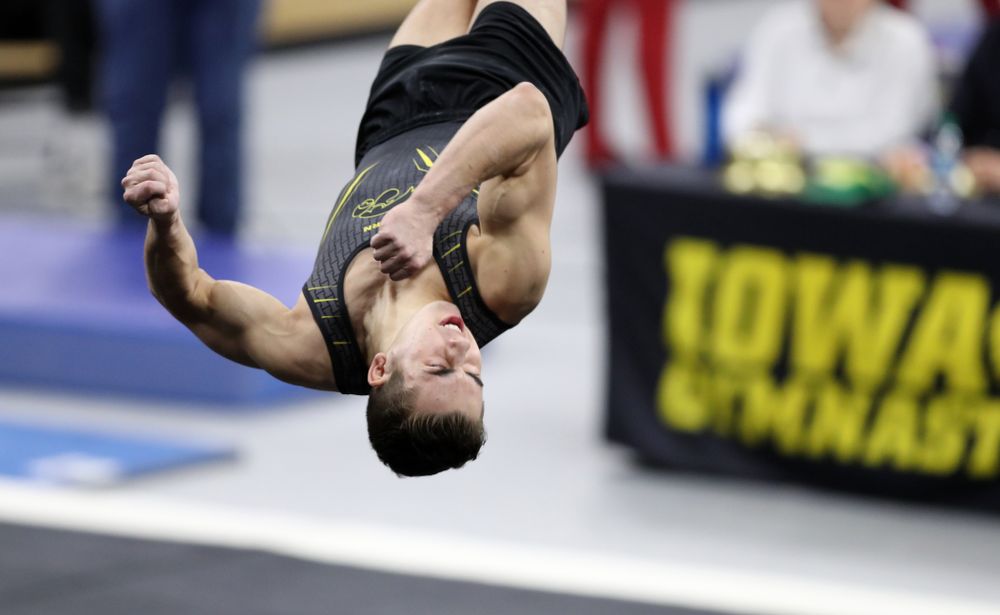 Iowa's Noah Scigliano competes on the floor against Oklahoma Saturday, February 9, 2019 at Carver-Hawkeye Arena. (Brian Ray/hawkeyesports.com)
