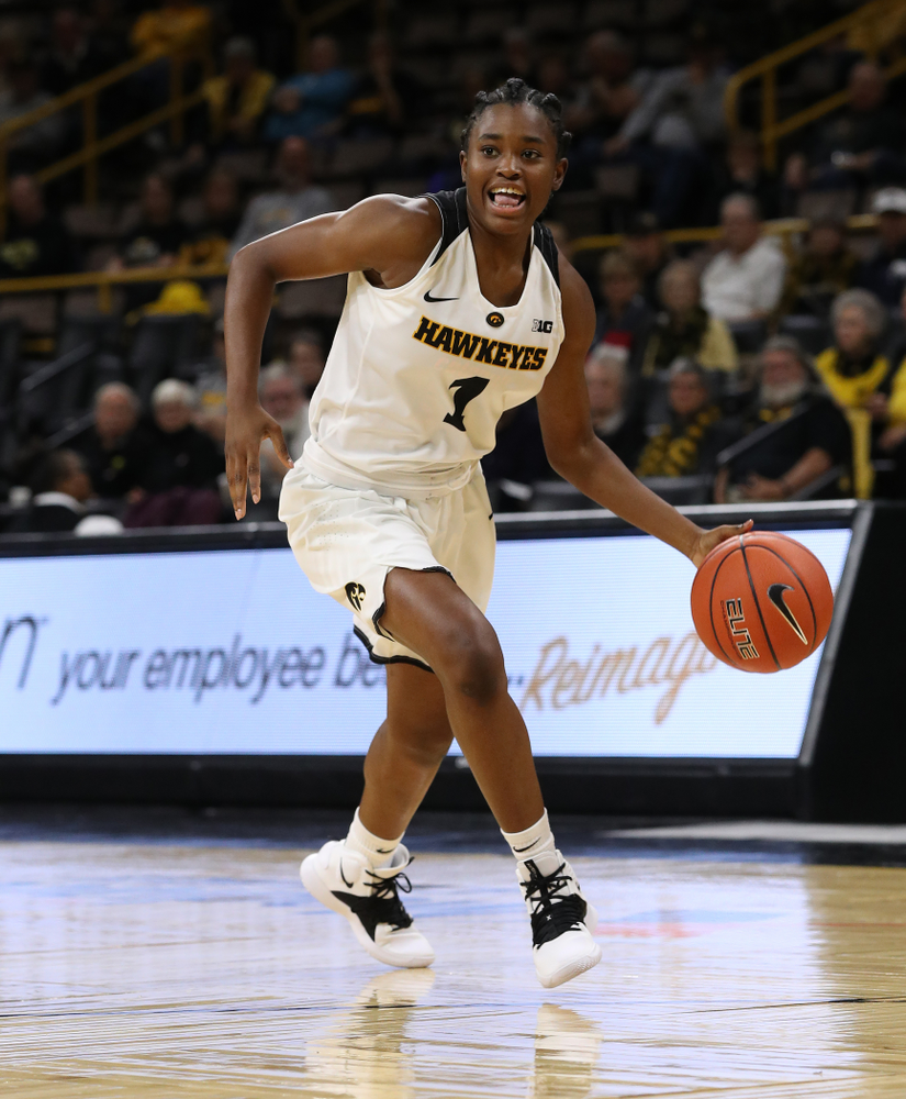 Iowa Hawkeyes guard Tomi Taiwo (1) against Dakota Wesleyan University Tuesday, November 6, 2018 at Carver-Hawkeye Arena. (Brian Ray/hawkeyesports.com)