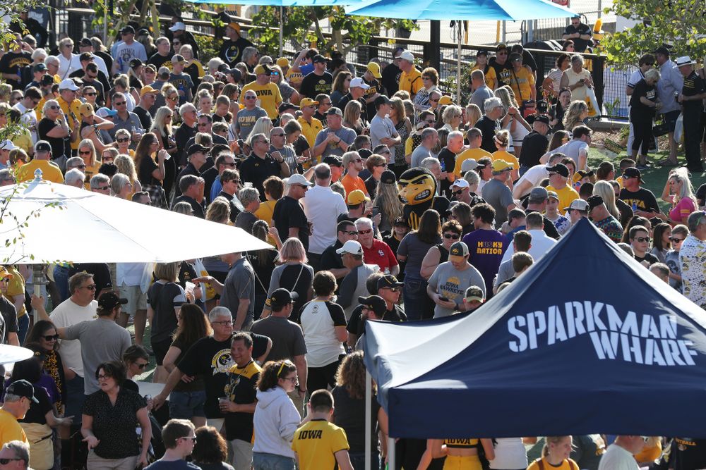 The 2019 Outback Bowl Hawkeye Huddle Monday, December 31, 2018 at Sparkman Wharf in Tampa, FL. (Brian Ray/hawkeyesports.com)
