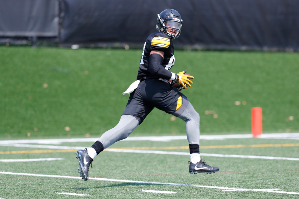 Iowa Hawkeyes tight end Noah Fant (87) during practice No. 7 of fall camp Friday, August 10, 2018 at the Kenyon Football Practice Facility. (Brian Ray/hawkeyesports.com)