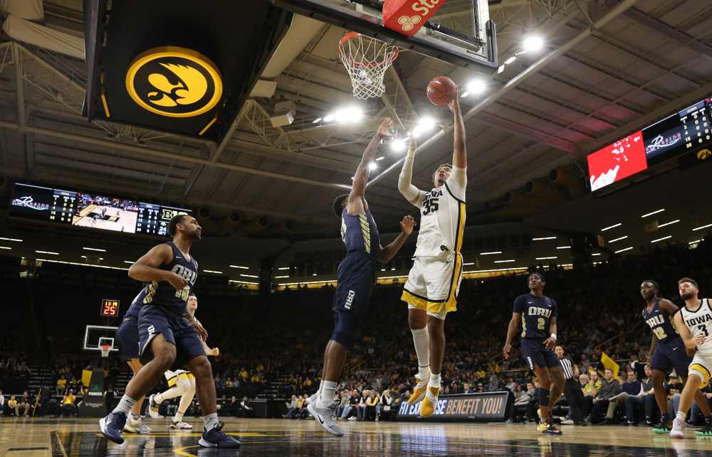Iowa Hawkeyes forward Cordell Pemsl (35) against Oral Roberts Friday, November 15, 2019 at Carver-Hawkeye Arena. (Brian Ray/hawkeyesports.com)