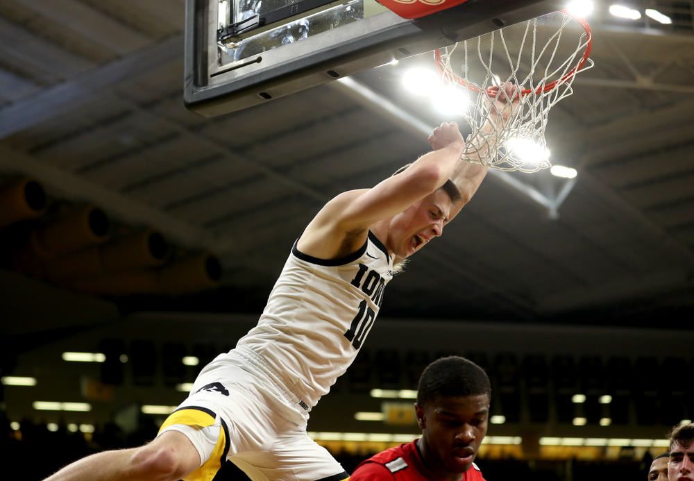 Iowa Hawkeyes guard Joe Wieskamp (10) against the Ohio State Buckeyes Thursday, February 20, 2020 at Carver-Hawkeye Arena. (Brian Ray/hawkeyesports.com)