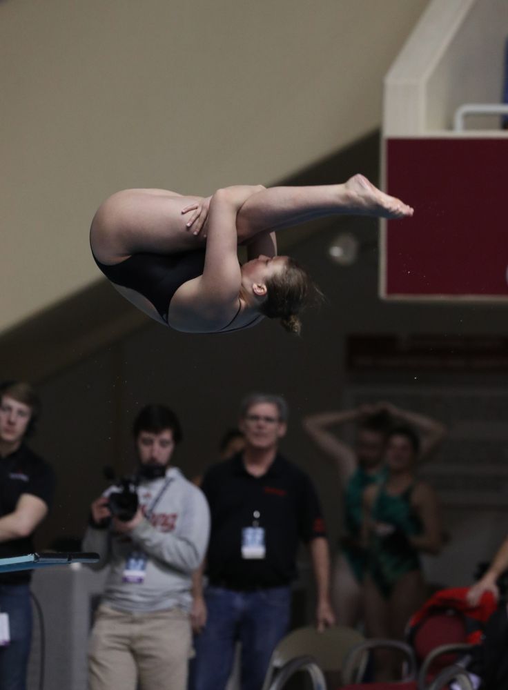 Iowa's Claire Park competes on the 1-meter springboard during the 2019 Women's Big Ten Swimming and Diving meet Thursday, February 21, 2019 in Bloomington, Indiana. (Brian Ray/hawkeyesports.com)
