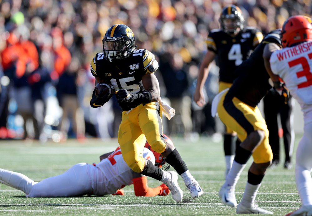 Iowa Hawkeyes running back Tyler Goodson (15) against the Illinois Fighting Illini Saturday, November 23, 2019 at Kinnick Stadium. (Brian Ray/hawkeyesports.com)