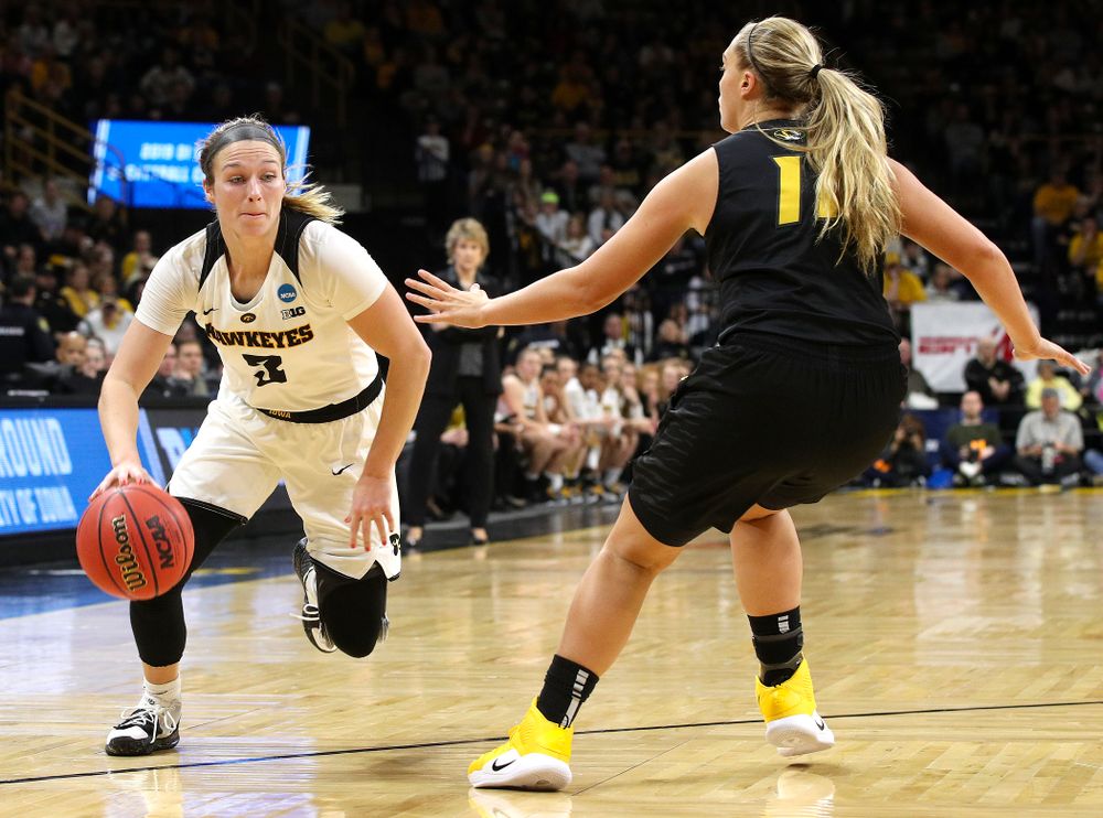 Iowa Hawkeyes guard Makenzie Meyer (3) drives in during the second quarter of their second round game in the 2019 NCAA Women's Basketball Tournament at Carver Hawkeye Arena in Iowa City on Sunday, Mar. 24, 2019. (Stephen Mally for hawkeyesports.com)