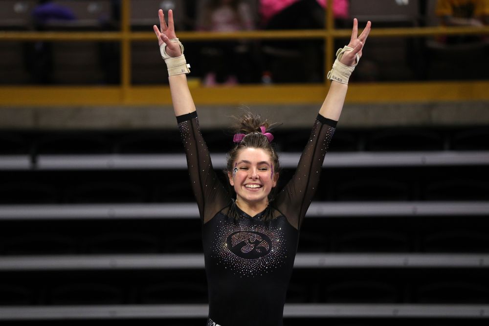 Iowa's Bridget Killian competes on the vault against the Minnesota Golden Gophers Saturday, January 19, 2019 at Carver-Hawkeye Arena. (Brian Ray/hawkeyesports.com)