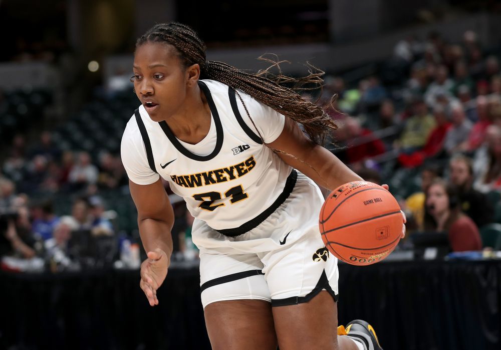 Iowa Hawkeyes guard Zion Sanders (21) against Ohio State in the quarterfinals of the Big Ten Basketball Tournament Friday, March 6, 2020 at Bankers Life Fieldhouse in Indianapolis. (Brian Ray/hawkeyesports.com)
