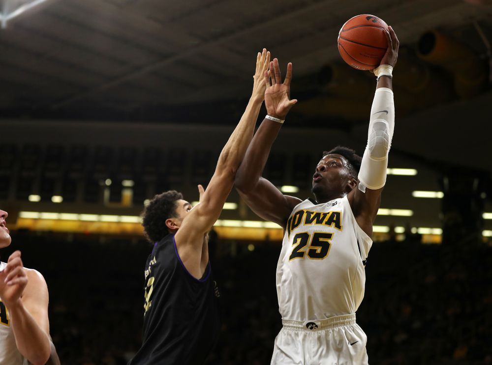 Iowa Hawkeyes forward Tyler Cook (25) against the Western Carolina Catamounts Tuesday, December 18, 2018 at Carver-Hawkeye Arena. (Brian Ray/hawkeyesports.com)
