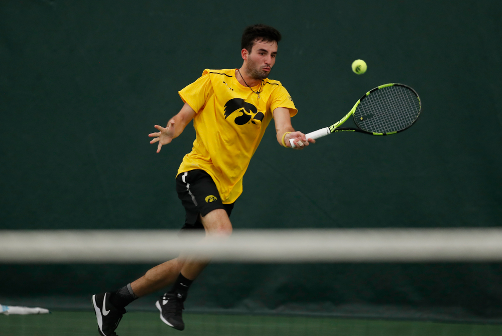 Josh Silverstein against the Illinois Fighting Illini Saturday, March 31, 2018 at Hawkeye Tennis and Recreation Center. (Brian Ray/hawkeyesports.com)