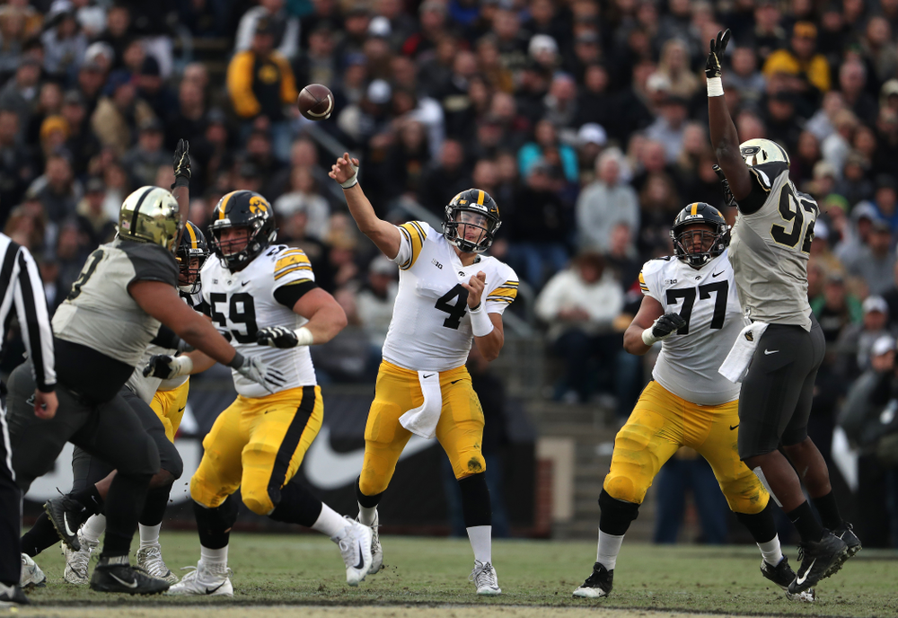Iowa Hawkeyes quarterback Nate Stanley (4) against the Purdue Boilermakers Saturday, November 3, 2018 Ross Ade Stadium in West Lafayette, Ind. (Brian Ray/hawkeyesports.com)