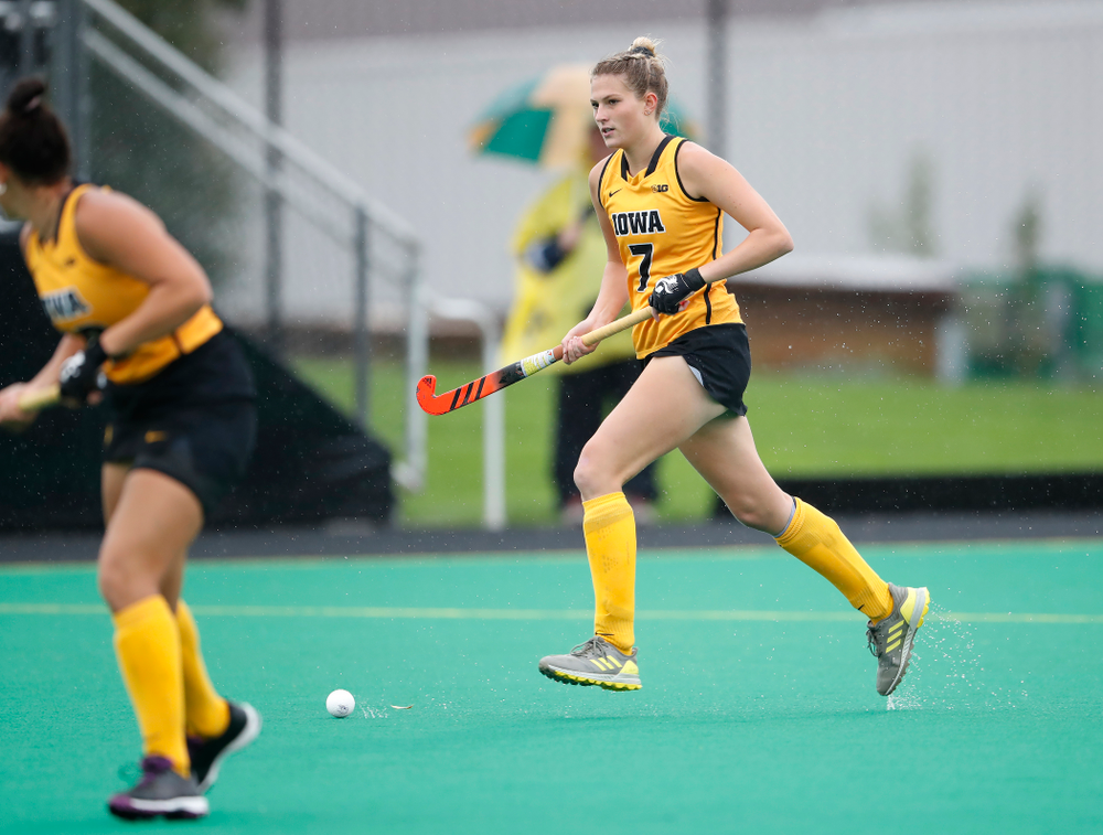 Iowa Hawkeyes Ellie Holley (7) against Stanford Sunday, October 7, 2018 at Grant Field. (Brian Ray/hawkeyesports.com)