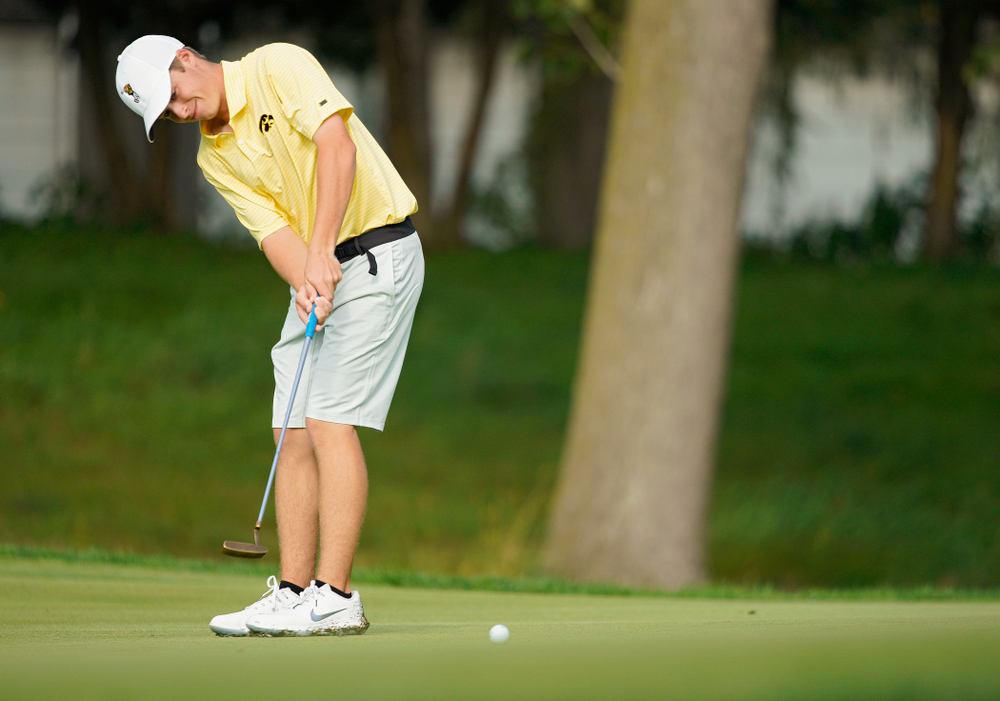 Iowa’s Matthew Garside putts during the third day of the Golfweek Conference Challenge at the Cedar Rapids Country Club in Cedar Rapids on Tuesday, Sep 17, 2019. (Stephen Mally/hawkeyesports.com)
