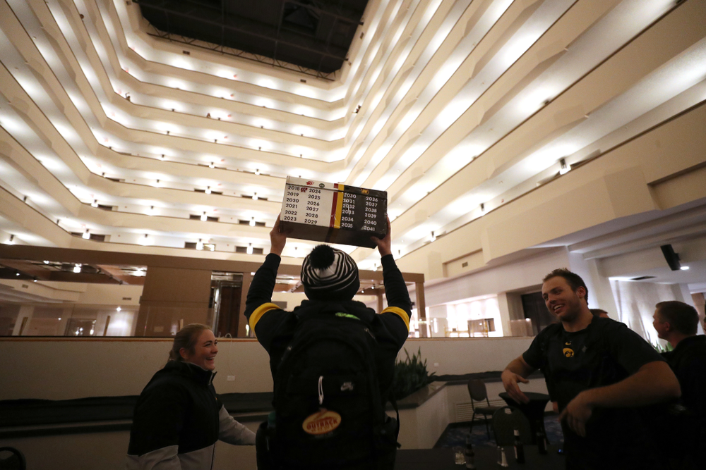 The Hawkeye football managers capture the rusty toolbox for the first time since 2008 with a 20-19 double The Hawkeye Football Managers captured the rusty toolbox for the first time since 2008 with a 20-19 double overtime win against the Wisconsin football managers on Nov. 8 in Madison, Wisconsin. (Brian Ray/hawkeyesports.com)