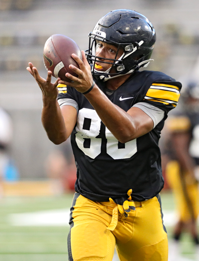 Iowa Hawkeyes tight end Josiah Miamen (80) pulls in a pass during Fall Camp Practice No. 12 at Kinnick Stadium in Iowa City on Thursday, Aug 15, 2019. (Stephen Mally/hawkeyesports.com)