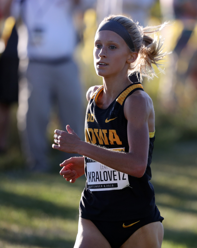 IowaÕs Leah Kralovetz runs in the 2019 Hawkeye Invitational Friday, September 6, 2019 at the Ashton Cross Country Course. (Brian Ray/hawkeyesports.com)