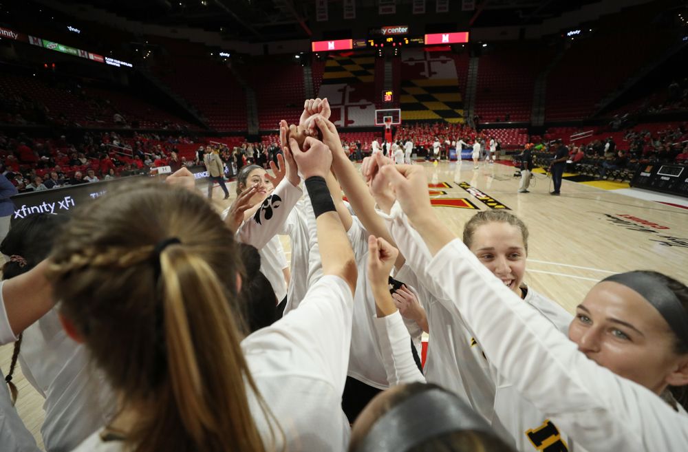 The Hawkeyes gather before their game against the Maryland Terrapins Thursday, February 13, 2020 at the Xfinity Center in College Park, MD. (Brian Ray/hawkeyesports.com)