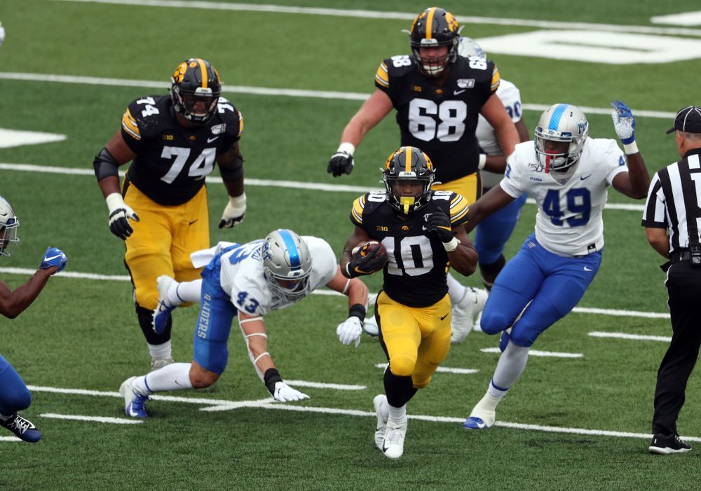 Iowa Hawkeyes running back Mekhi Sargent (10) against Middle Tennessee State Saturday, September 28, 2019 at Kinnick Stadium. (Brian Ray/hawkeyesports.com)