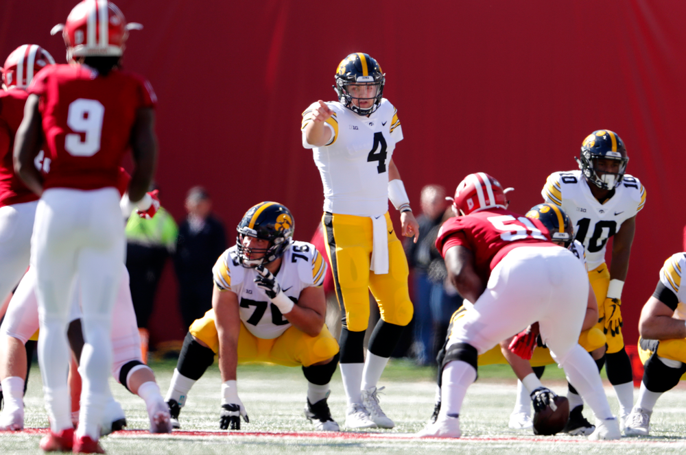 Iowa Hawkeyes quarterback Nate Stanley (4) against the Indiana Hoosiers Saturday, October 13, 2018 at Memorial Stadium, in Bloomington, Ind. (Brian Ray/hawkeyesports.com)