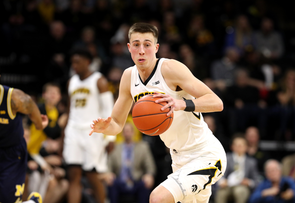 Iowa Hawkeyes guard Joe Wieskamp (10) against the Michigan Wolverines Friday, February 1, 2019 at Carver-Hawkeye Arena. (Brian Ray/hawkeyesports.com)