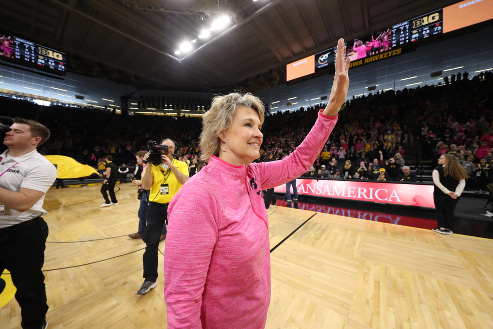 Iowa Hawkeyes head coach Lisa Bluder against the seventh ranked Maryland Terrapins Sunday, February 17, 2019 at Carver-Hawkeye Arena. (Brian Ray/hawkeyesports.com)