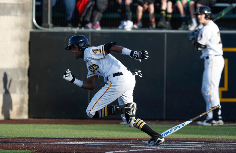 Iowa Hawkeyes third baseman Lorenzo Elion (1) against the Michigan Wolverines Friday, April 27, 2018 at Duane Banks Field in Iowa City. (Brian Ray/hawkeyesports.com)