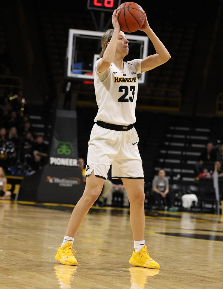 Iowa Hawkeyes forward Logan Cook (23) against the Illinois Fighting Illini Thursday, February 14, 2019 at Carver-Hawkeye Arena. (Brian Ray/hawkeyesports.com)