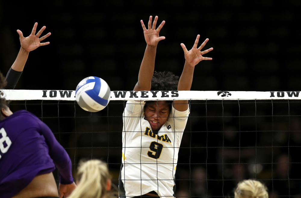 Iowa Hawkeyes middle blocker Amiya Jones (9) against the Northwestern Wildcats Wednesday, October 24, 2018 at Carver-Hawkeye Arena. (Brian Ray/hawkeyesports.com)