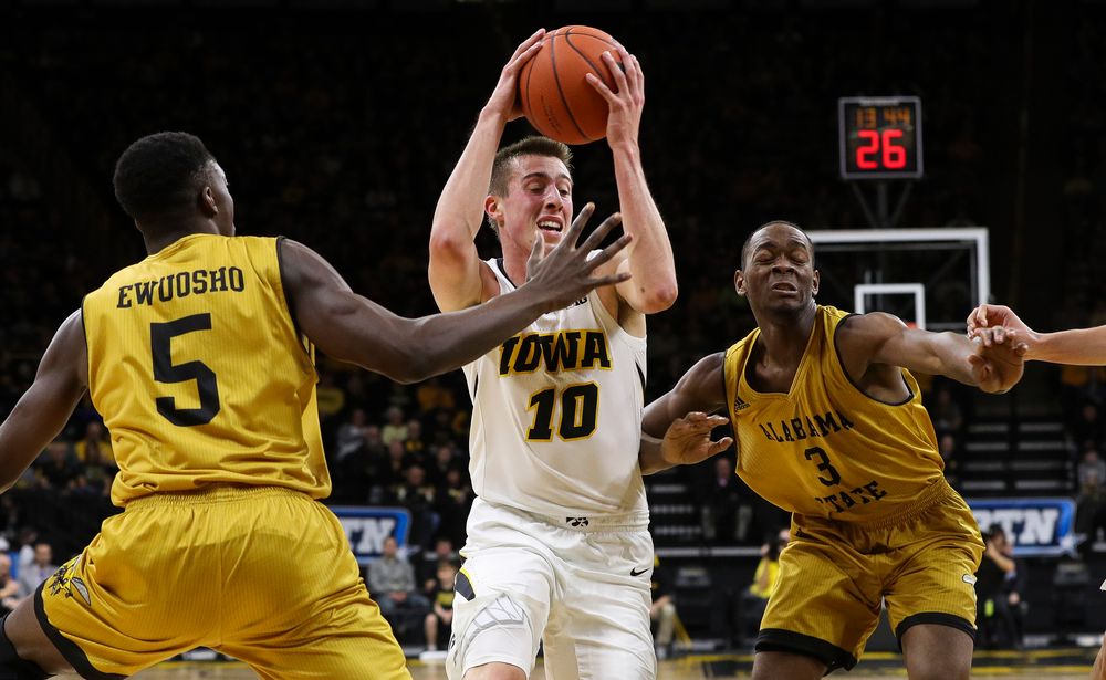 Iowa Hawkeyes guard Joe Wieskamp (10) drives to the basket during a game against Alabama State at Carver-Hawkeye Arena on November 21, 2018. (Tork Mason/hawkeyesports.com)