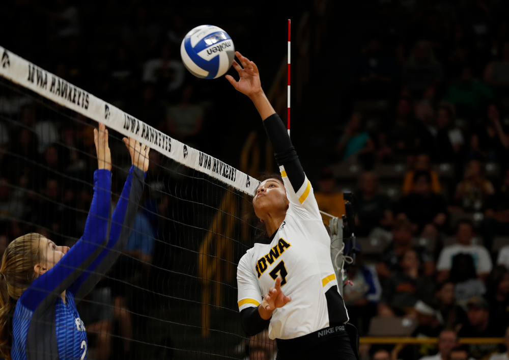 Iowa Hawkeyes setter Gabrielle Orr (7) against Eastern Illinois Sunday, September 9, 2018 at Carver-Hawkeye Arena. (Brian Ray/hawkeyesports.com)