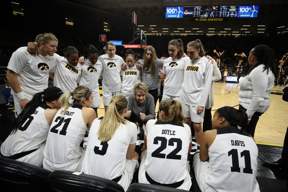 Iowa Hawkeyes head coach Lisa Bluder against the Nebraska Cornhuskers Thursday, January 3, 2019 at Carver-Hawkeye Arena. (Brian Ray/hawkeyesports.com)